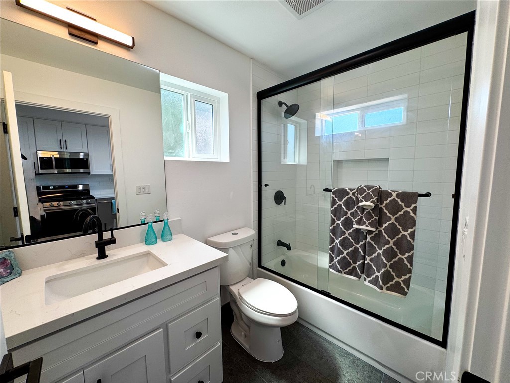 2817 Easy Avenue Long Beach, CA 90810 - Photo 30 of 33