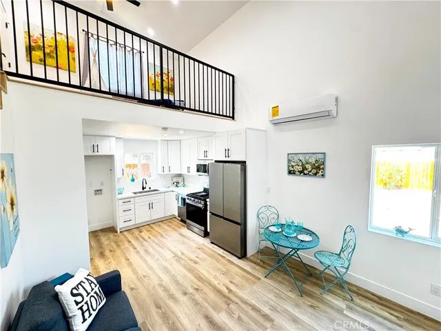 $977,000 | 2817 Easy Avenue, Long Beach, CA 90810