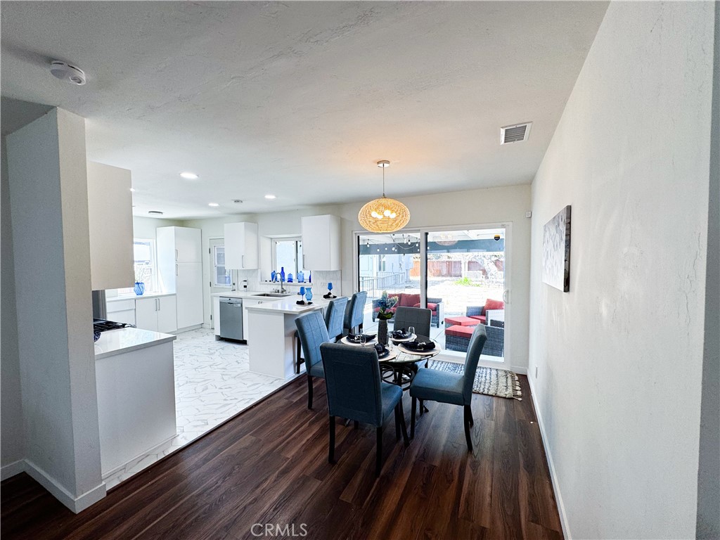 2817 Easy Avenue Long Beach, CA 90810 - Photo 10 of 33