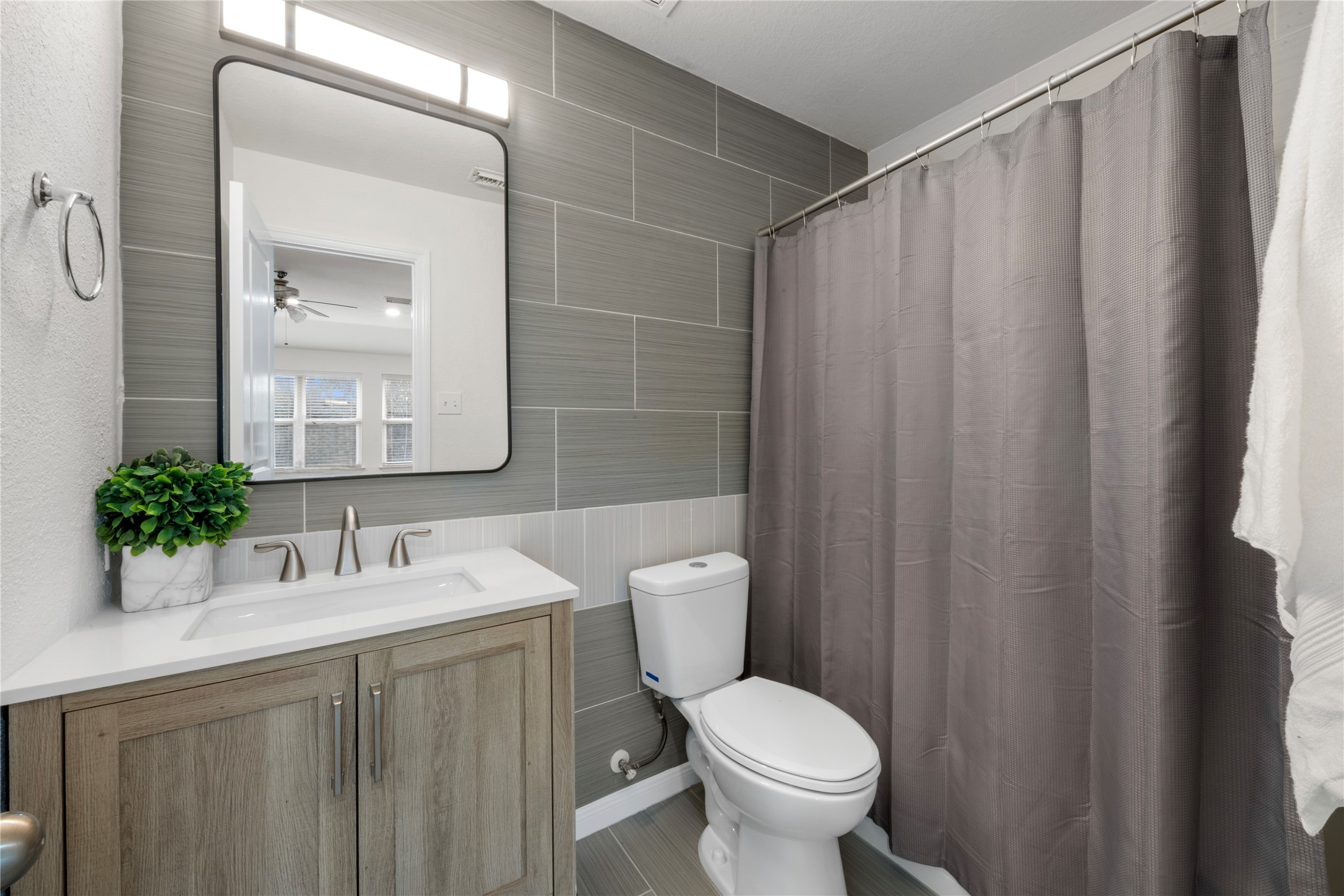 9535 Empress Crossing Drive Spring, TX 77379 - Photo 20 of 45 Updated bathroom located in the upstairs bonus room