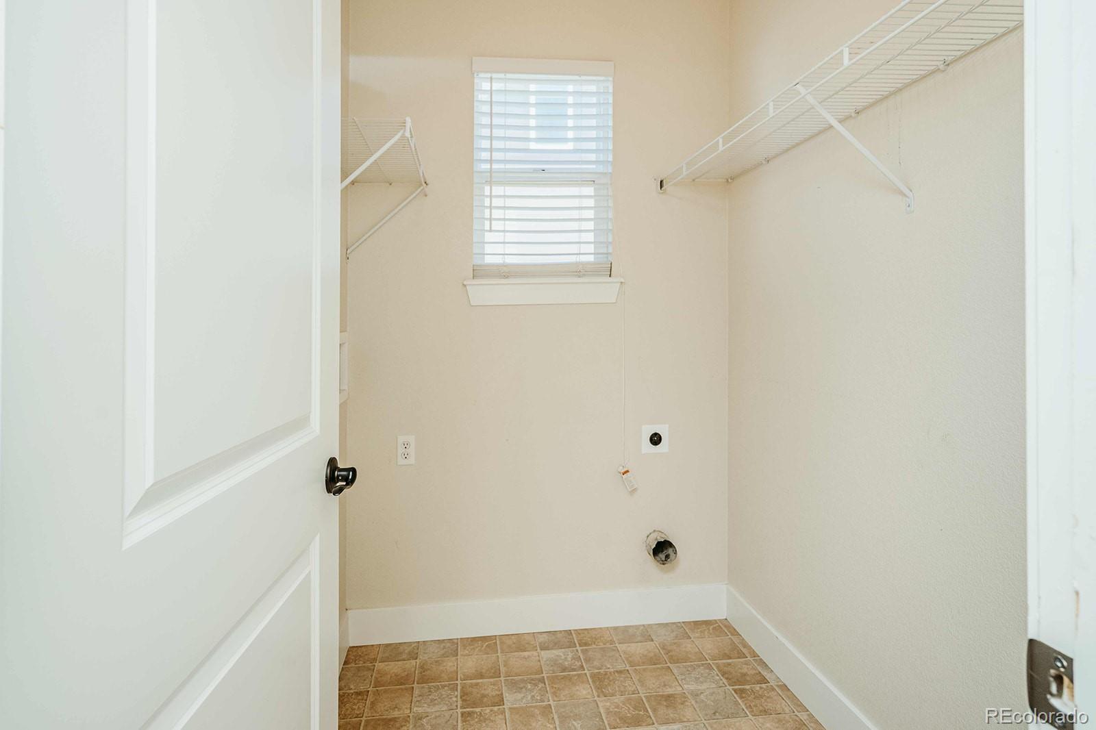 10608 Rutledge Street Parker, CO 80134 - Photo 9 of 24 a view of bathroom with bathtub