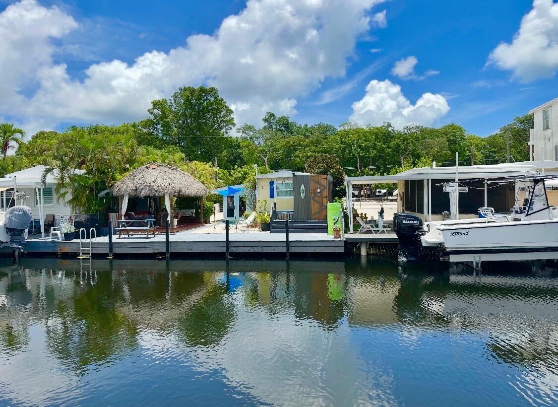 8 Grassy Road Key Largo, FL 33037 - Photo 2 of 94 IMG_0395