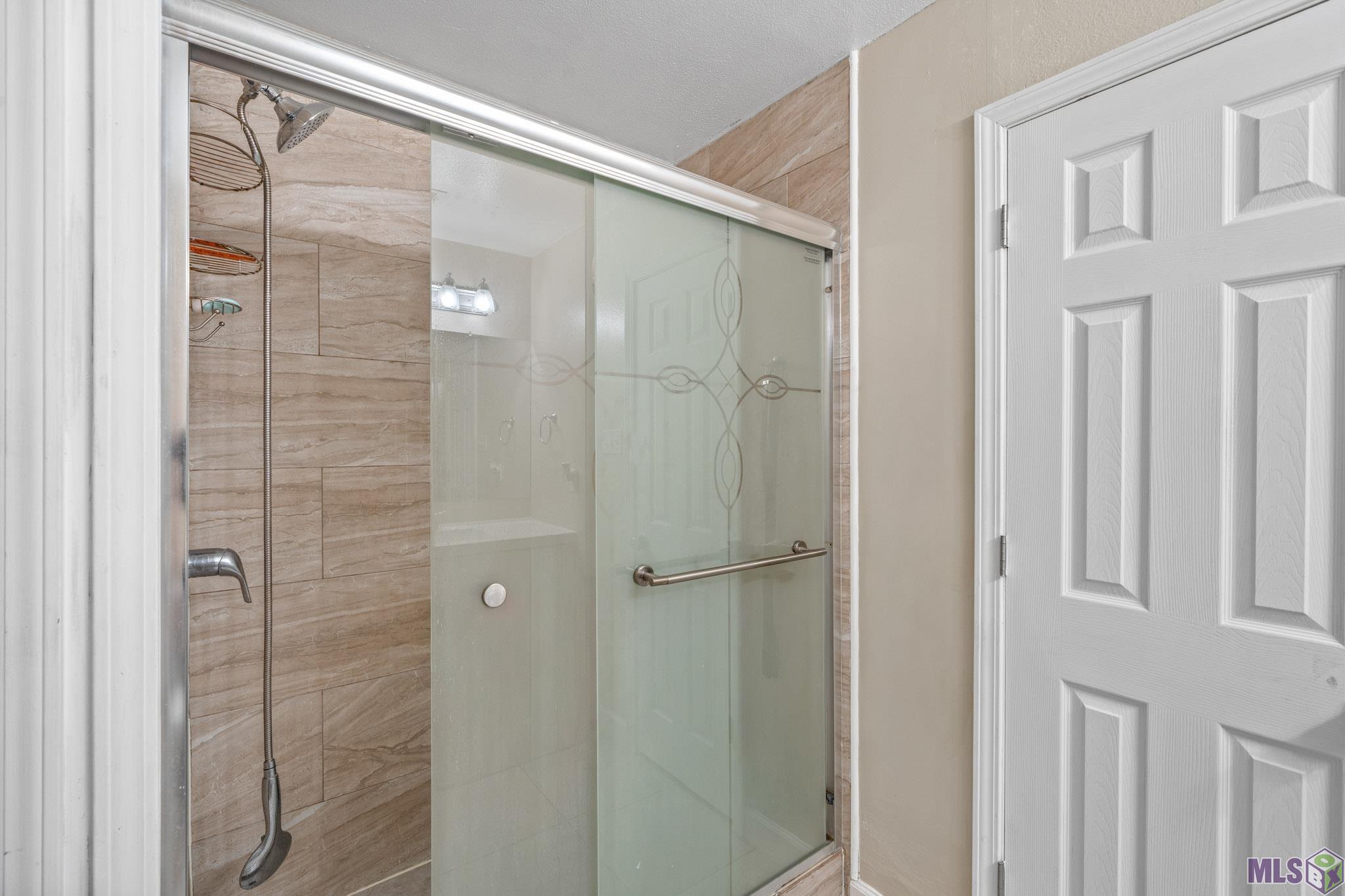 1028 Hammond Manor Drive Baton Rouge, LA 70816 - Photo 13 of 19