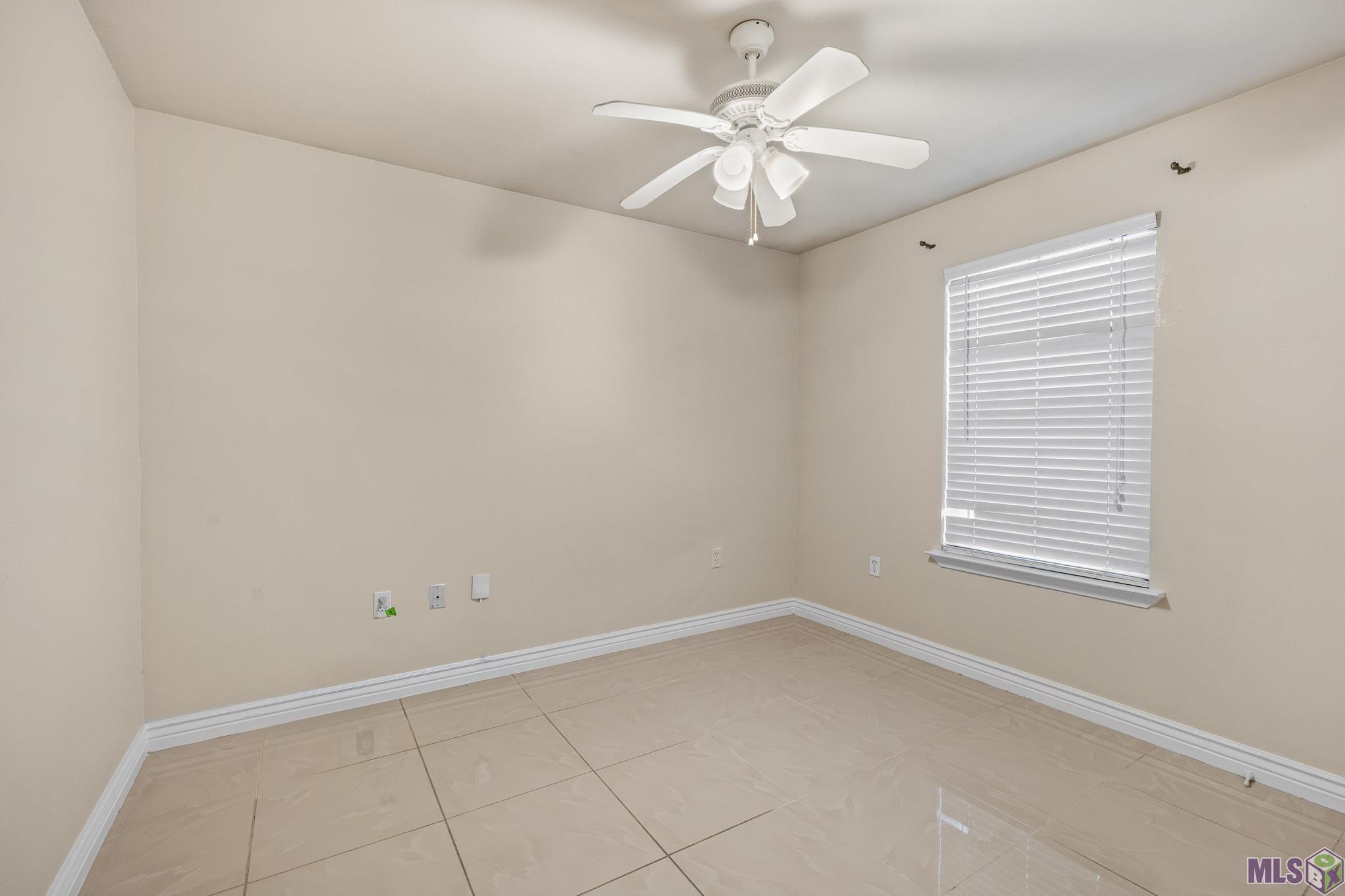 1028 Hammond Manor Drive Baton Rouge, LA 70816 - Photo 14 of 19