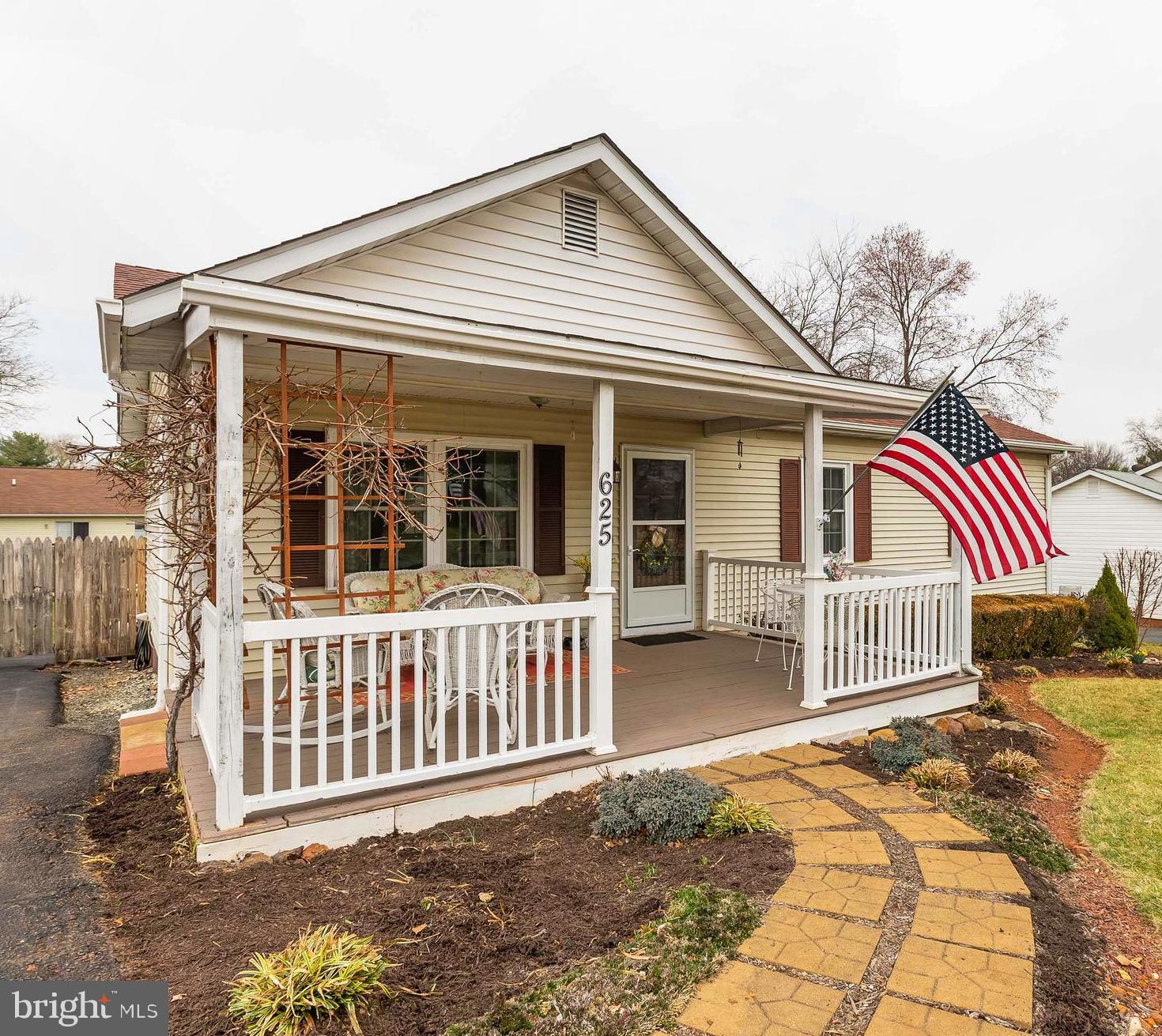 625 Azalea Street Culpeper, VA 22701 - Photo 2 of 24 Large Covered Front Porch