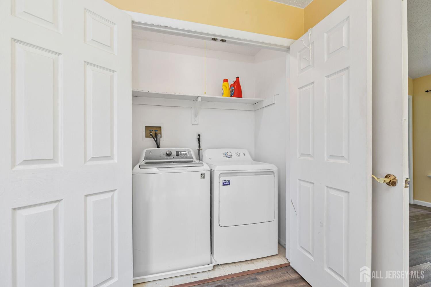 146 Nebula Road Piscataway, NJ 08854 - Photo 29 of 51 a utility room with dryer and washer