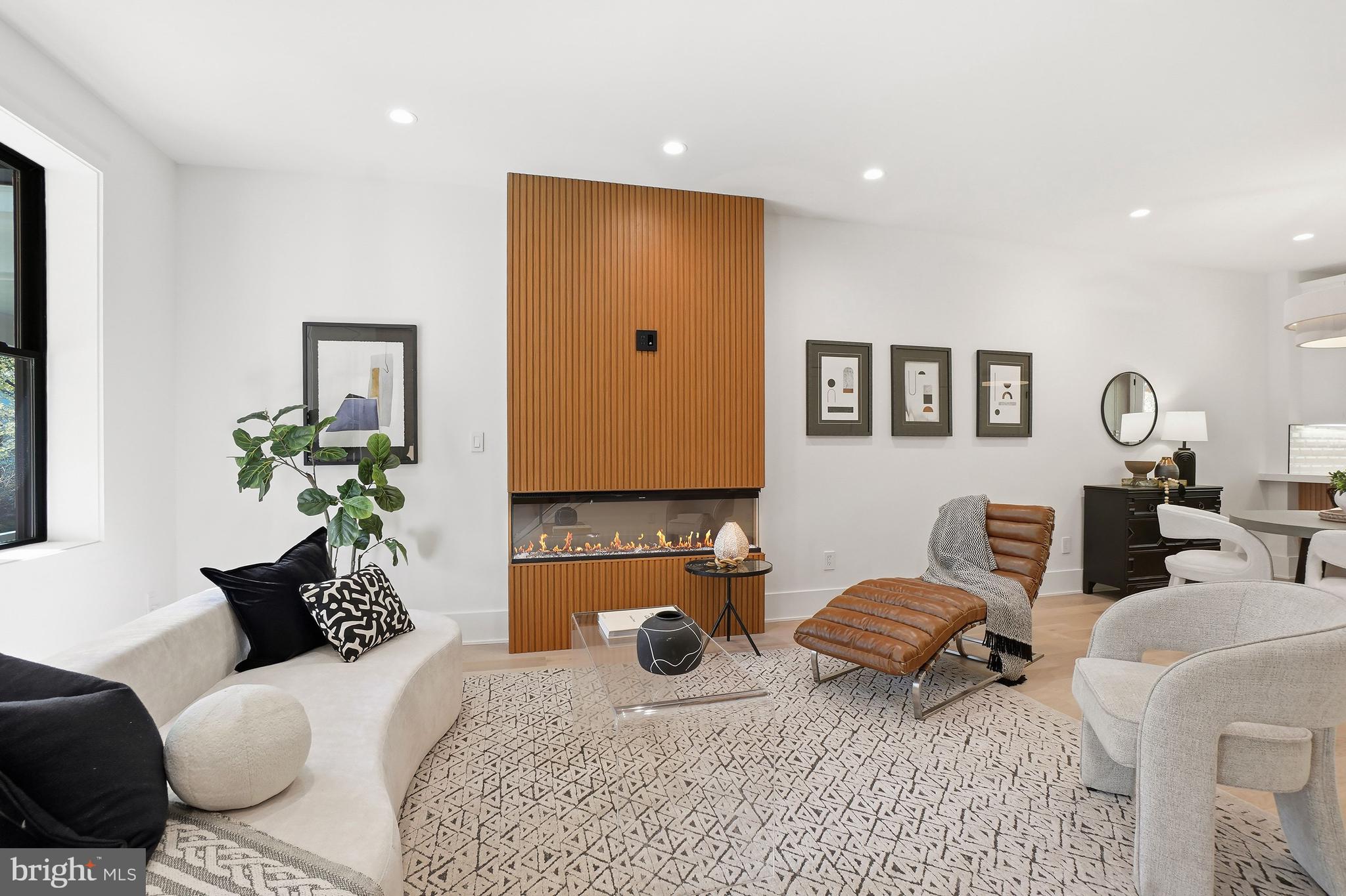 2026 37th Street Northwest Washington, DC 20007 - Photo 4 of 45