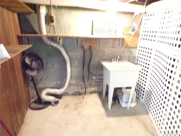 $2,250 | 2 Mertes Lane, New Windsor, NY 12553