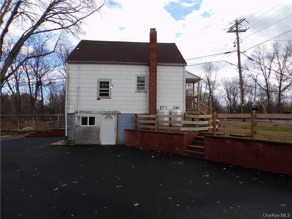 $2,250 | 2 Mertes Lane, New Windsor, NY 12553