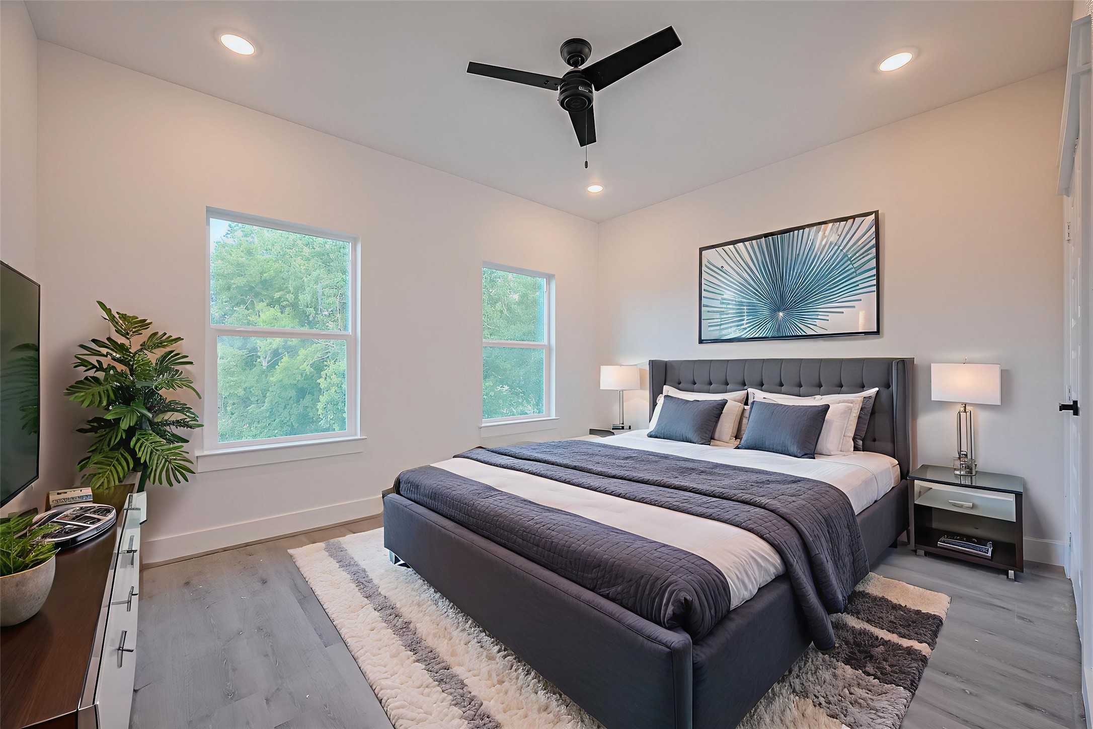 6747 Liverpool Street Houston, TX 77021 - Photo 6 of 18 Bedroom 3. **This room has been virtually staged.