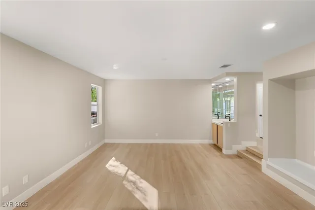 $1,080,000 | 2104 Inverness Drive, Henderson, NV 89074