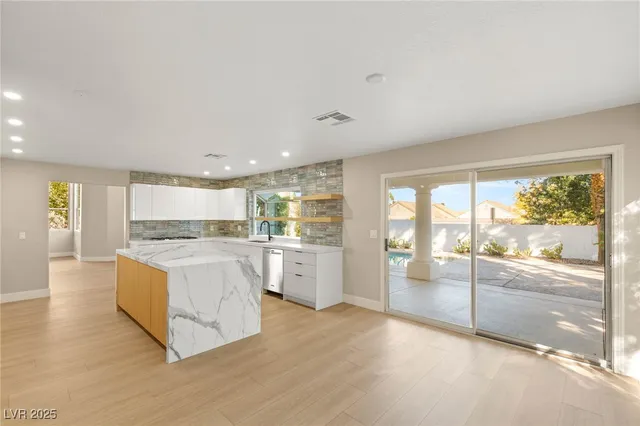 $1,080,000 | 2104 Inverness Drive, Henderson, NV 89074