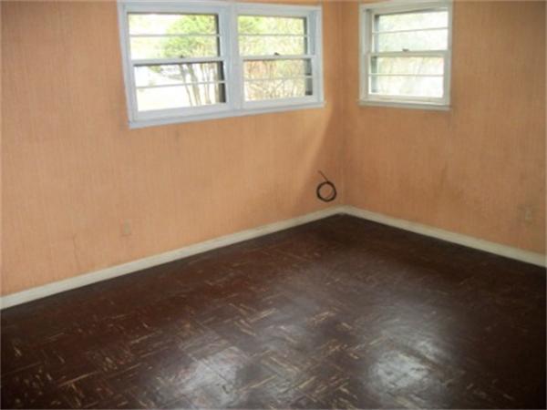 43 Treetop Avenue Springfield, MA 01118 - Photo 6 of 10 Gallery Image 6