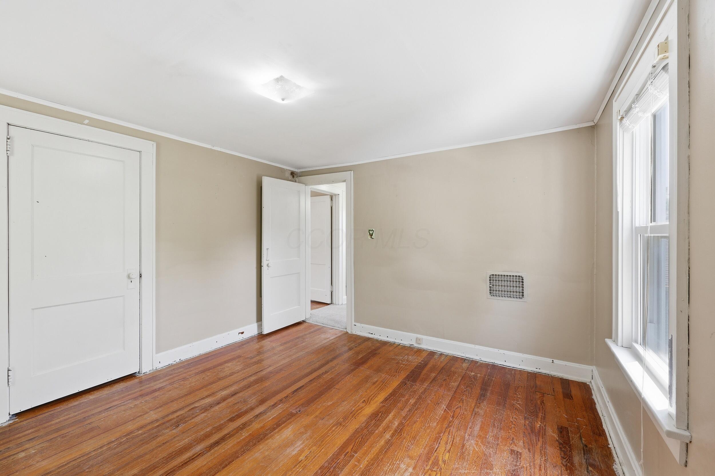 2201 Ferris Road Columbus, OH 43224 - Photo 13 of 25 2nd bedroom