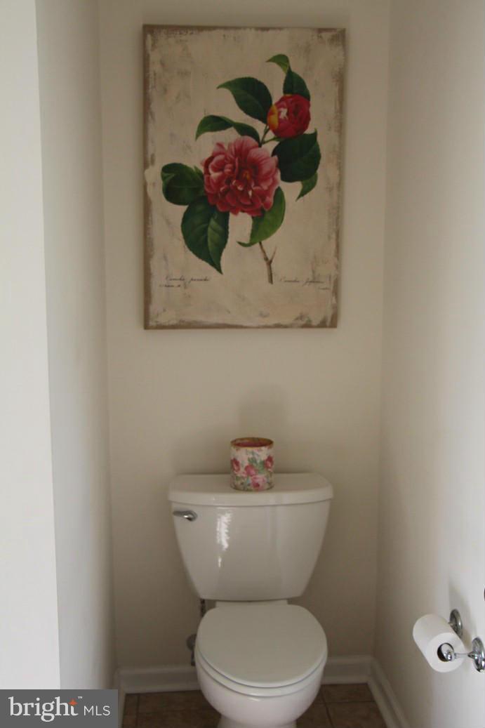 195 Longmoor Road Pasadena, MD 21122 - Photo 11 of 15 Bath (Master)
