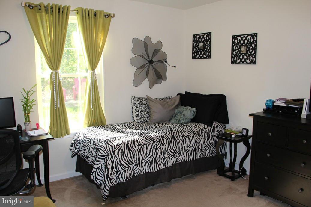 195 Longmoor Road Pasadena, MD 21122 - Photo 12 of 15 Bedroom