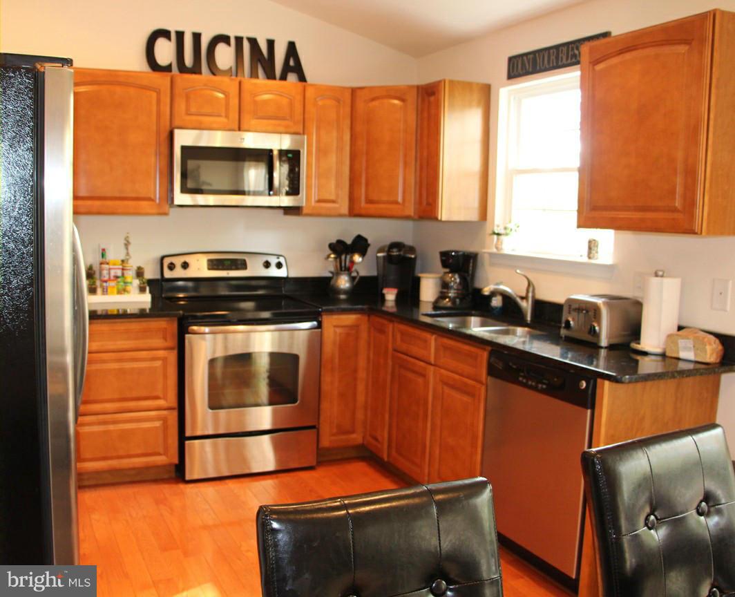 195 Longmoor Road Pasadena, MD 21122 - Photo 3 of 15 Kitchen