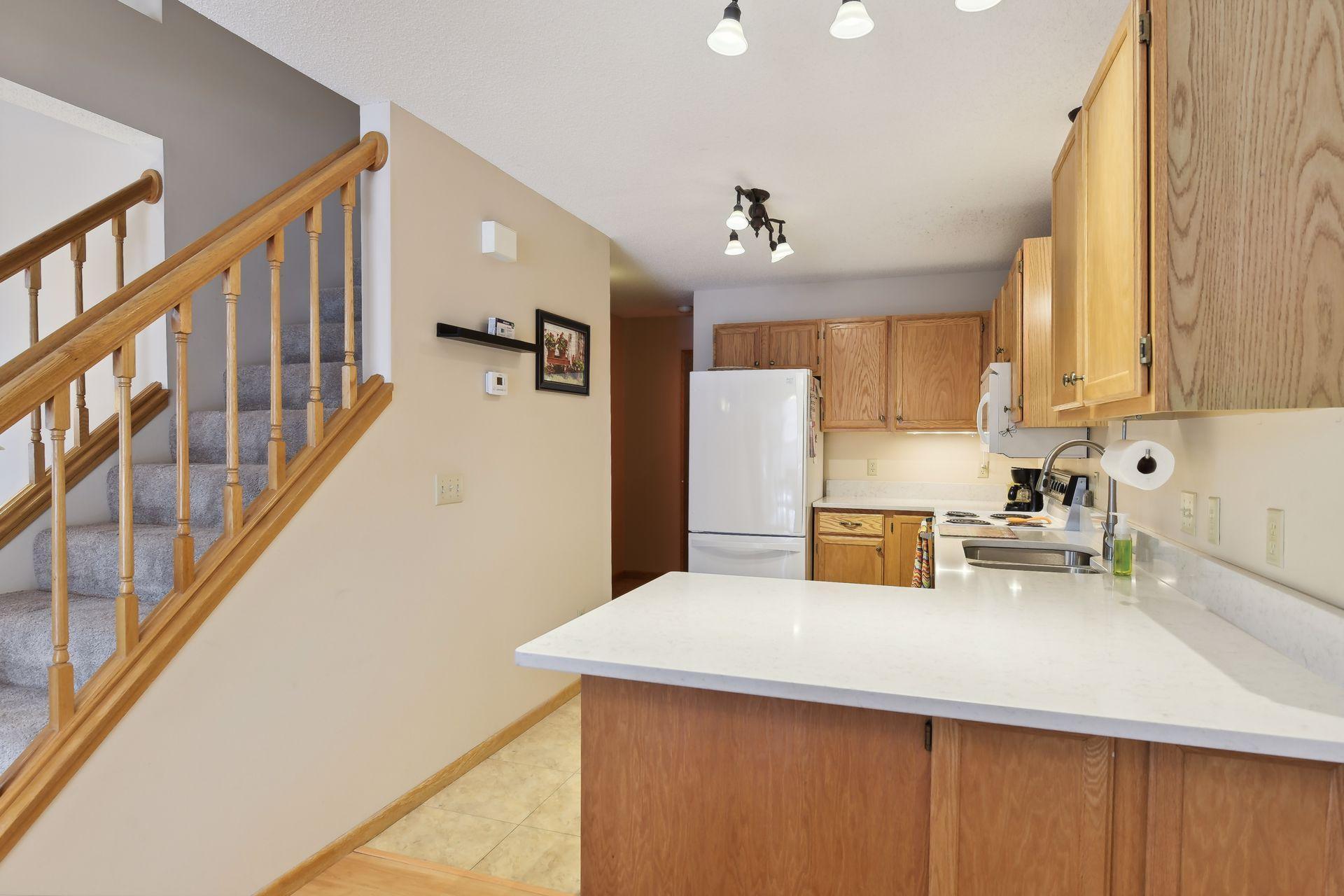 10950 Highland Road Bloomington, MN 55438 - Photo 15 of 32