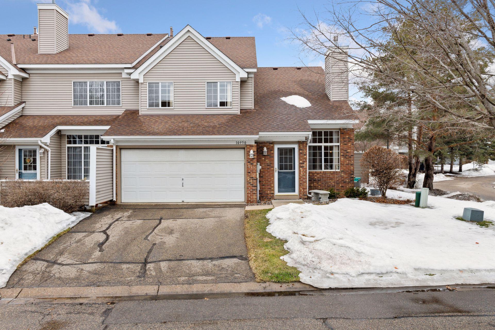 10950 Highland Road Bloomington, MN 55438 - Photo 3 of 32