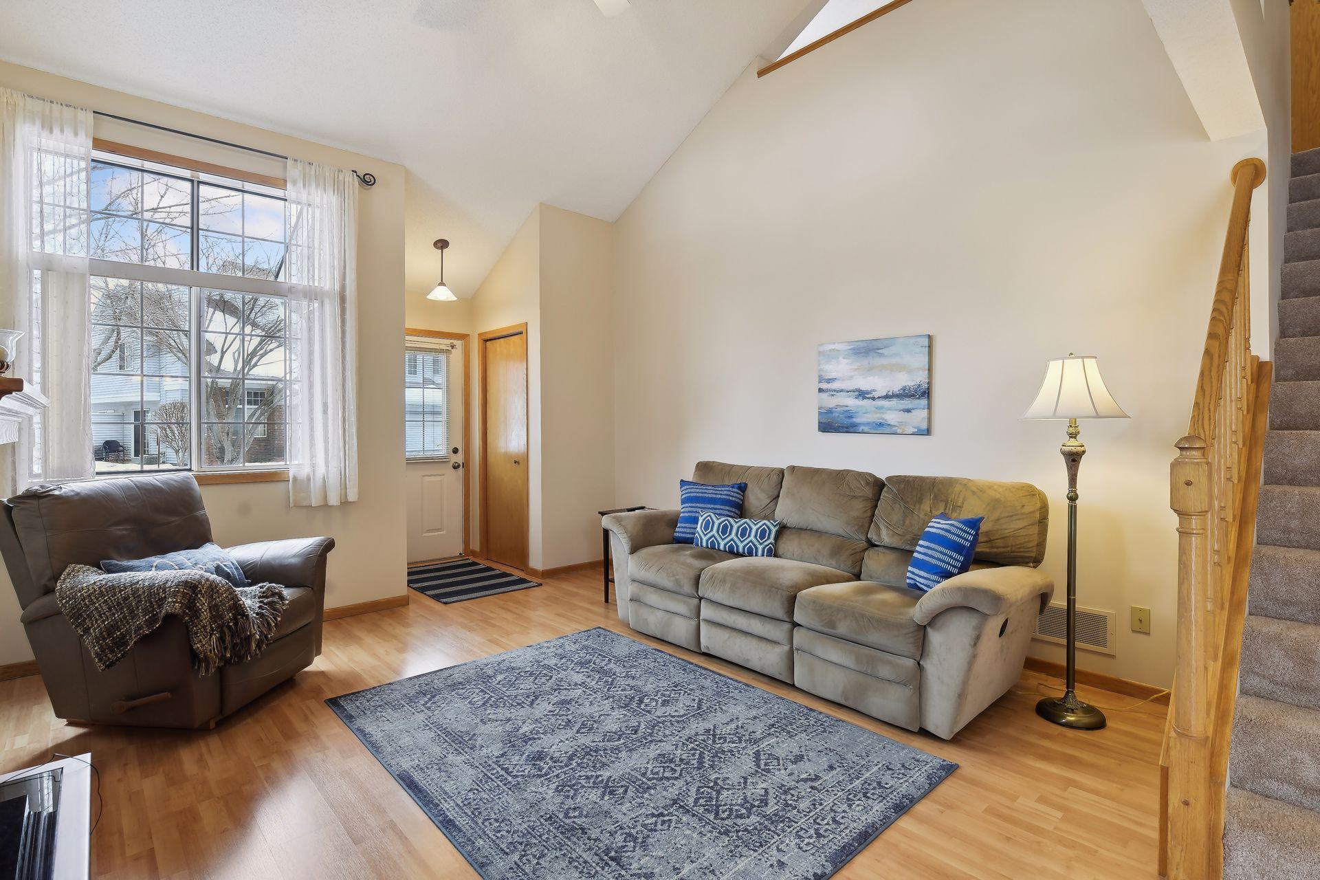 10950 Highland Road Bloomington, MN 55438 - Photo 9 of 32