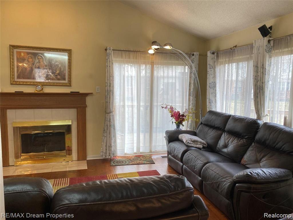1011 Foothill Drive Canton, MI 48188 - Photo 22 of 35
