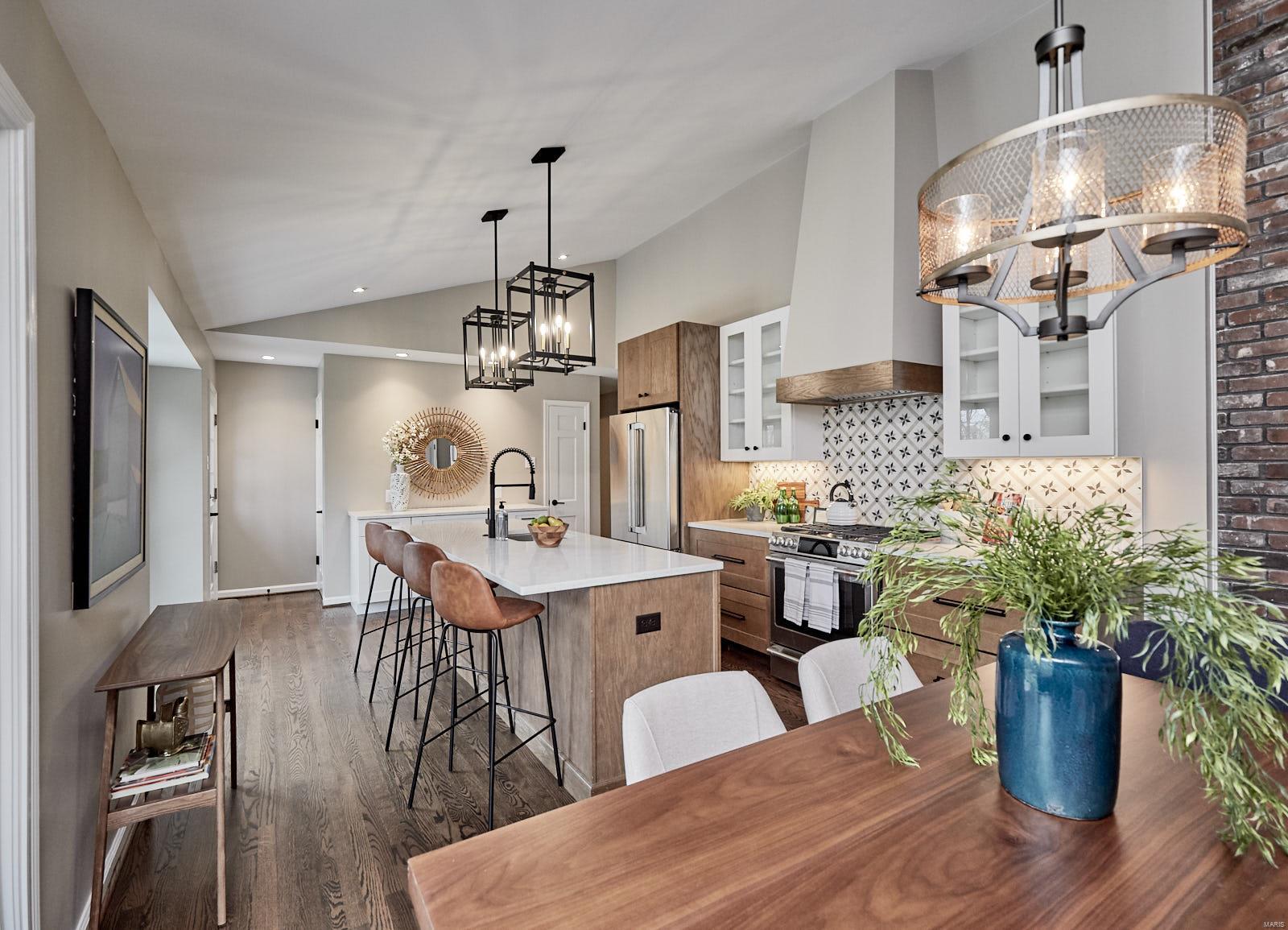 11961 Randy Drive St. Louis, MO 63141 - Photo 1 of 27 Gallery Image 1