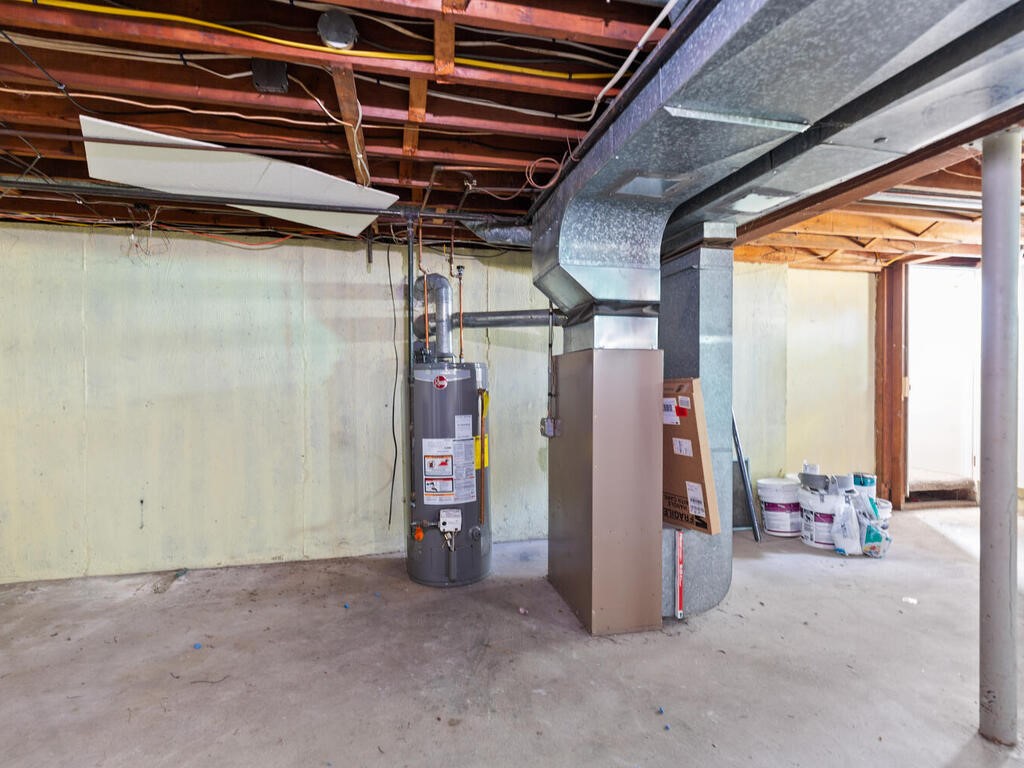 147 Moccasin Drive Warwick, RI 02889 - Photo 28 of 32