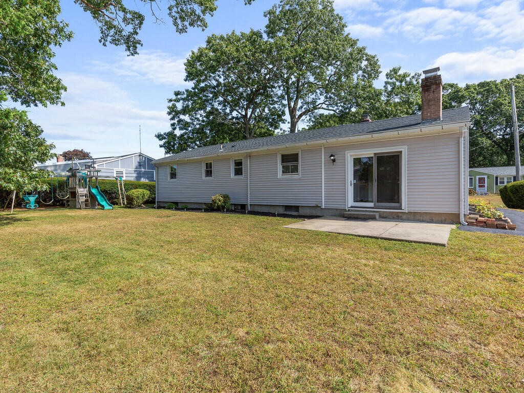 147 Moccasin Drive Warwick, RI 02889 - Photo 29 of 32 Exterior back