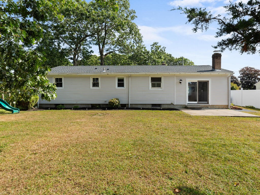 147 Moccasin Drive Warwick, RI 02889 - Photo 30 of 32