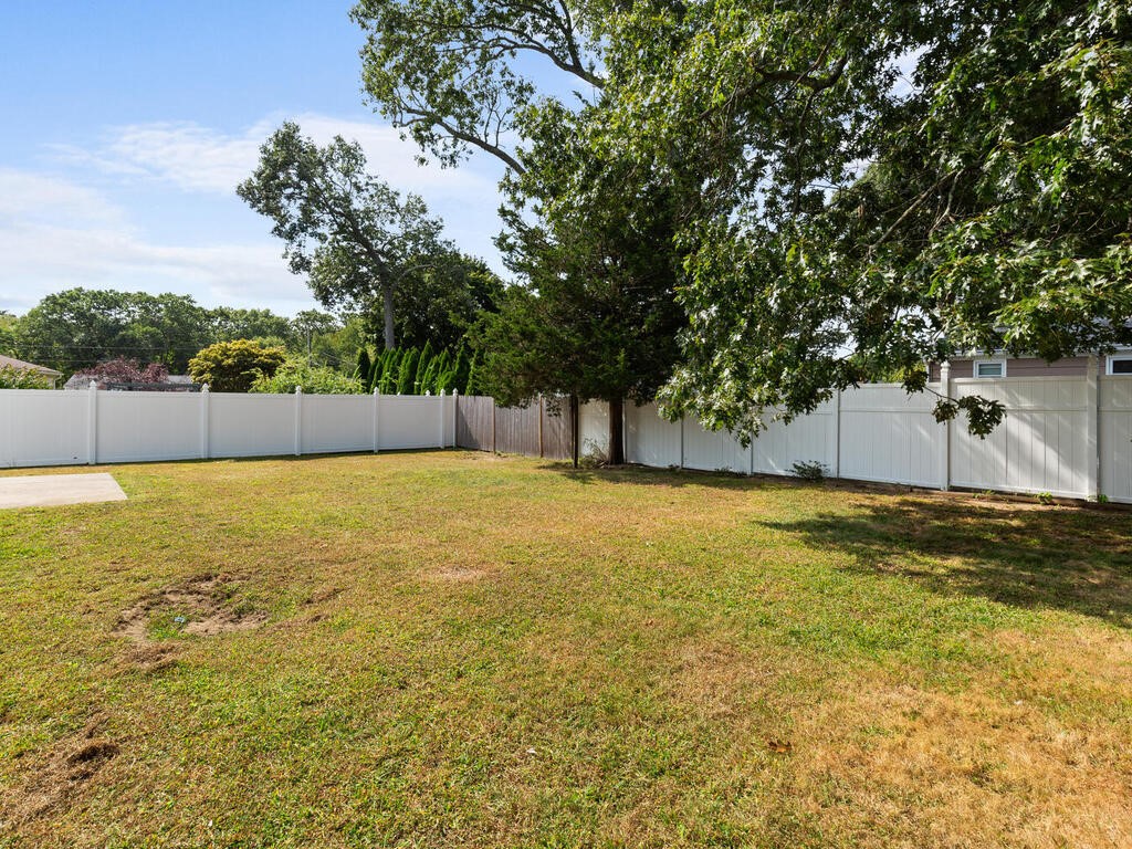 147 Moccasin Drive Warwick, RI 02889 - Photo 31 of 32