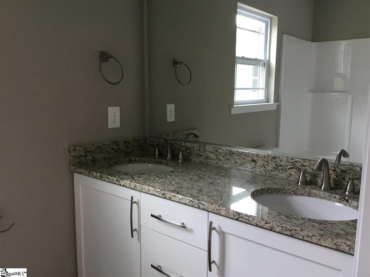 485 Berry Shoals Road Duncan, SC 29334 - Photo 21 of 33