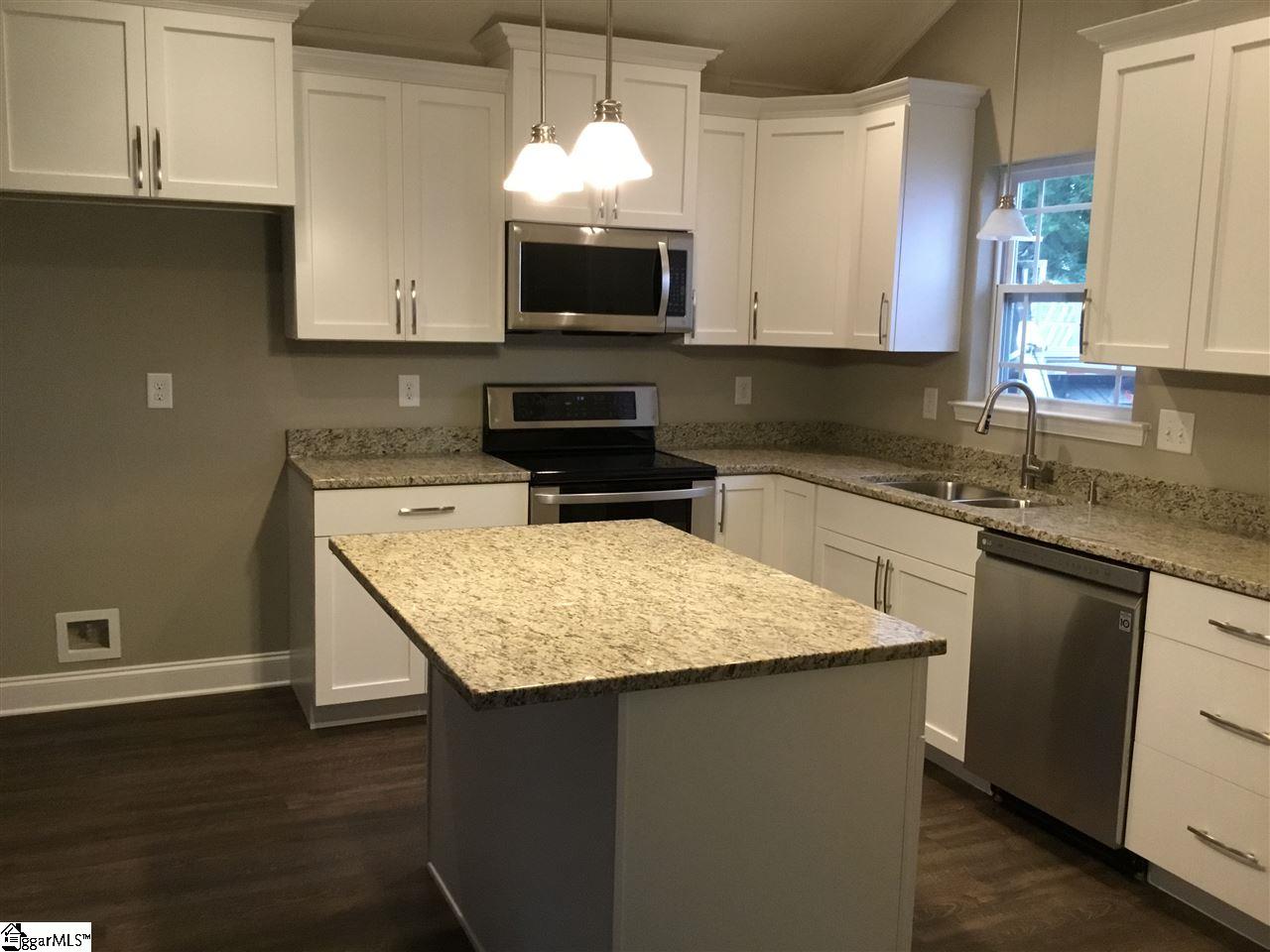 485 Berry Shoals Road Duncan, SC 29334 - Photo 7 of 33