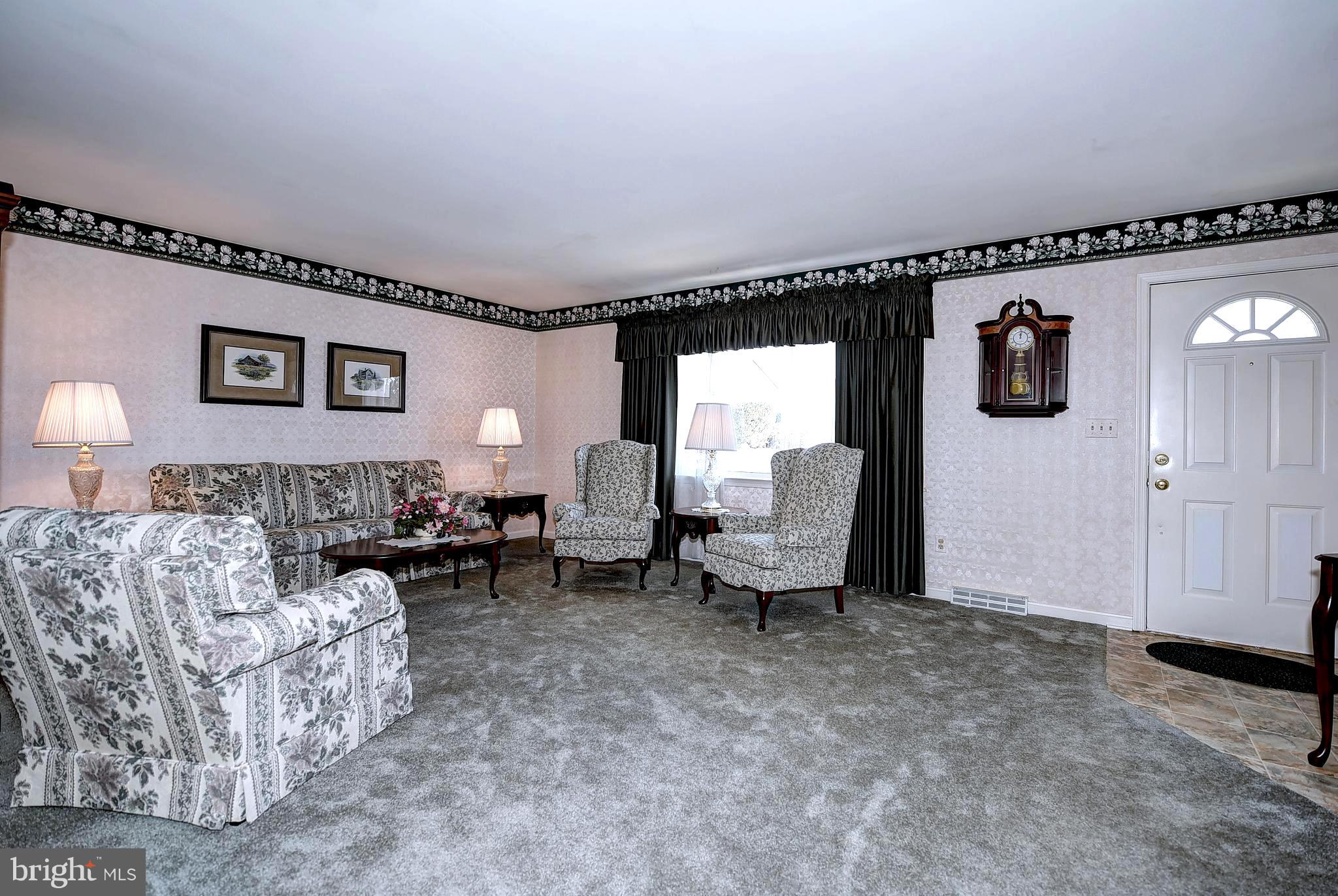 2505 Perring Woods Road Baltimore, MD 21234 - Photo 7 of 44 Living Room w/Ceramic Entry