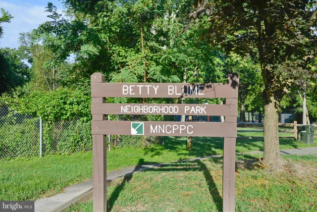 $3,350 | 4988 Keppler Road, Temple Hills, MD 20748