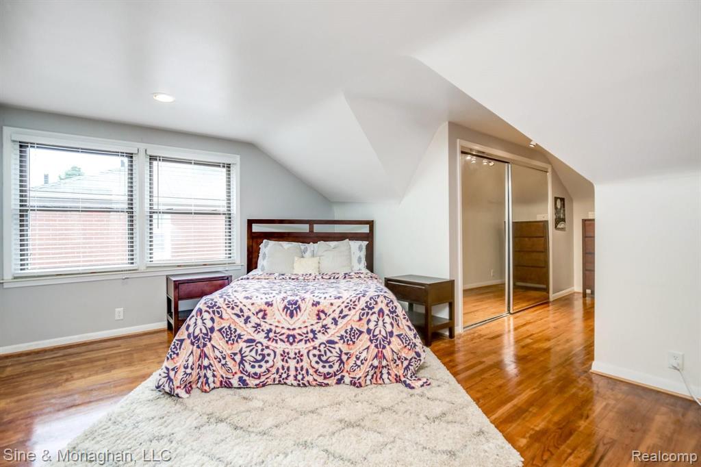 1624 Roslyn Road Grosse Pointe Woods, MI 48236 - Photo 21 of 31