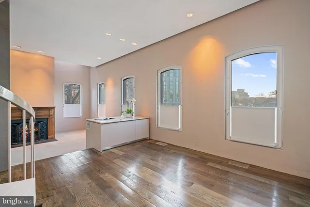 $2,200,000 | 901 26th Street Northwest, Washington, DC 20037