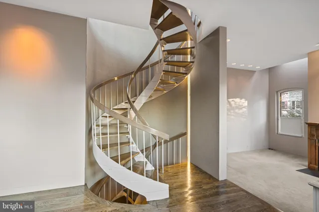 $2,200,000 | 901 26th Street Northwest, Washington, DC 20037