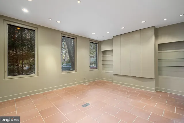 $2,200,000 | 901 26th Street Northwest, Washington, DC 20037