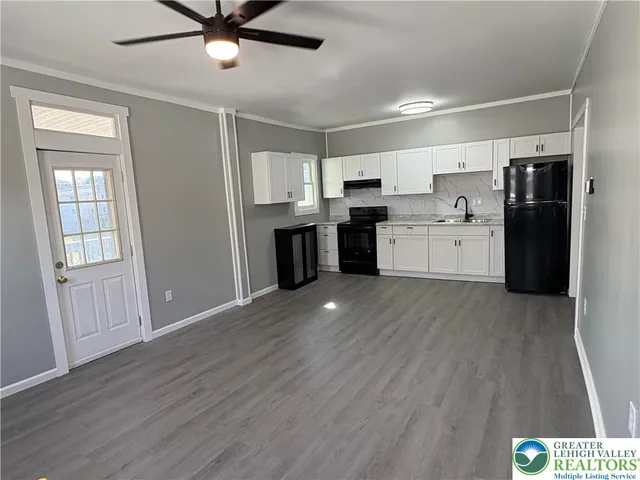 a view of washer and dryer