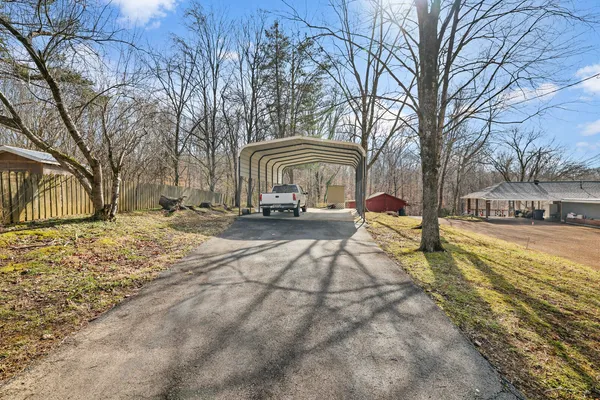 $415,000 | 498 Highway 100, Centerville, TN 37033