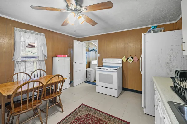 $415,000 | 498 Highway 100, Centerville, TN 37033