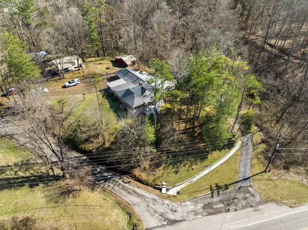 $415,000 | 498 Highway 100, Centerville, TN 37033