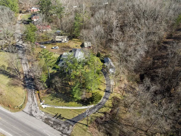 $415,000 | 498 Highway 100, Centerville, TN 37033