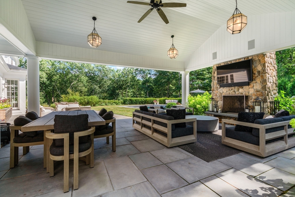 4 Wilson Way Dover, MA 02030 - Photo 33 of 38