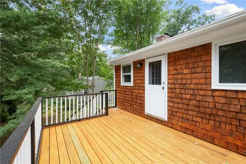 $599,000 | 6 Acre Avenue, Barrington, RI 02806