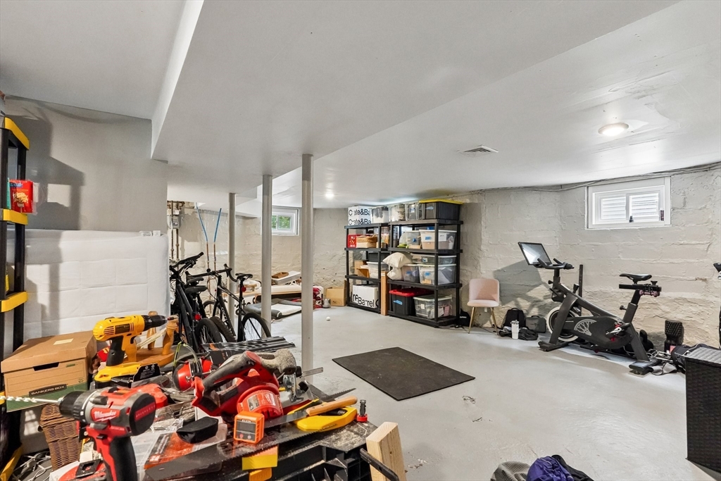 48 Whitfield Road, Unit 48 Somerville, MA 02144 - Photo 25 of 32