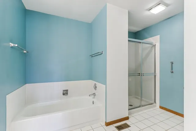 a bathroom with a bathtub