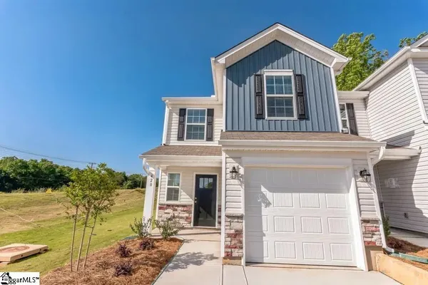 $1,750 | 420 Kinbrace Court, Unit C1, Greer, SC 29651