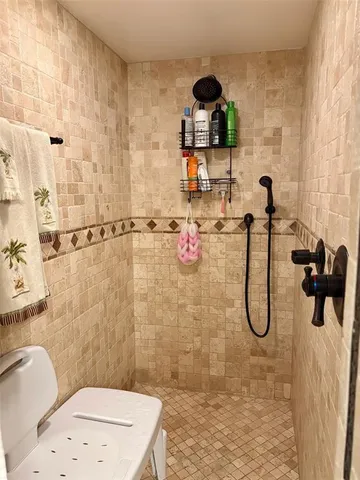 $2,300 | 2112 South Cypress Bend Drive, Unit 203, Pompano Beach, FL 33069