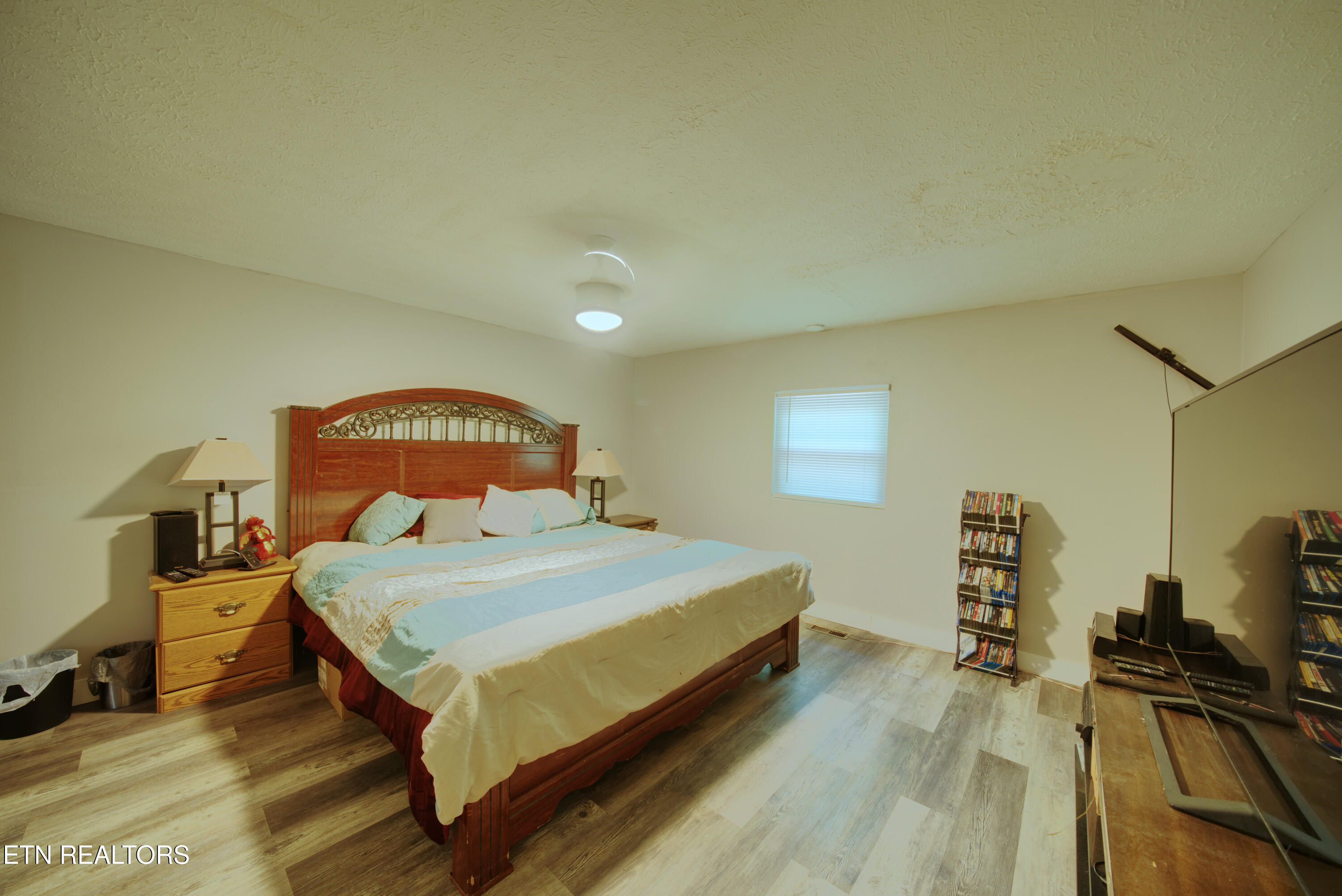523 West Broad Street Clinton, TN 37716 - Photo 8 of 21 08 - Clinton TN